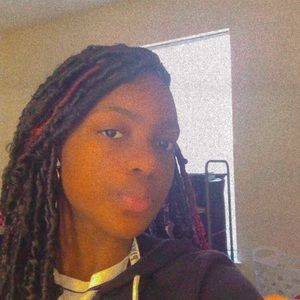 Meet your Posher, Somaya